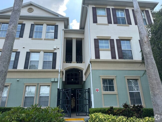 Building Photo - Comfortable and Spacious 3 bedroom 2 Bath ... Rental