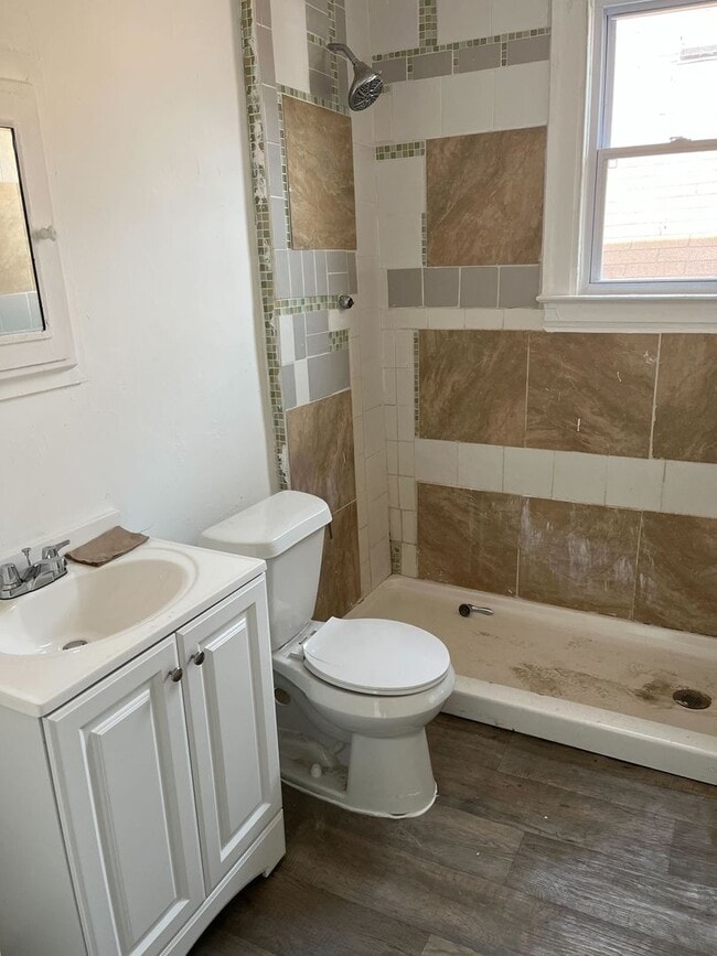 Photo - 6307/6311 Woodrow - Paralev LLC Unit 6311 Woodrow, Upper -  TR 10/9/25