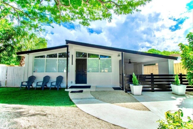 Building Photo - 462 Hastings St