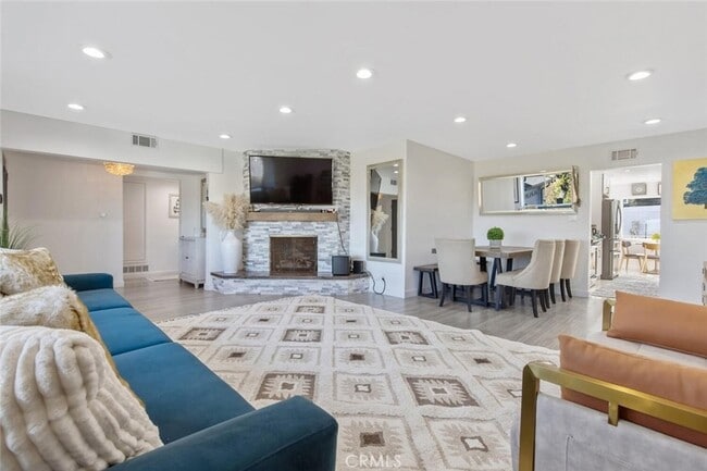 22444 Venido Rd