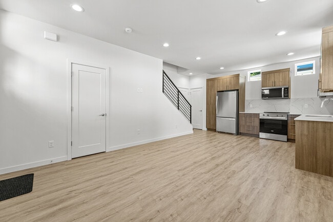 Photo - 2544 NE 143rd St Unit B