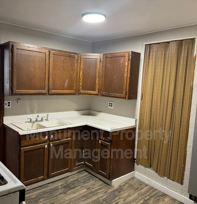 Photo - 6 E Church St