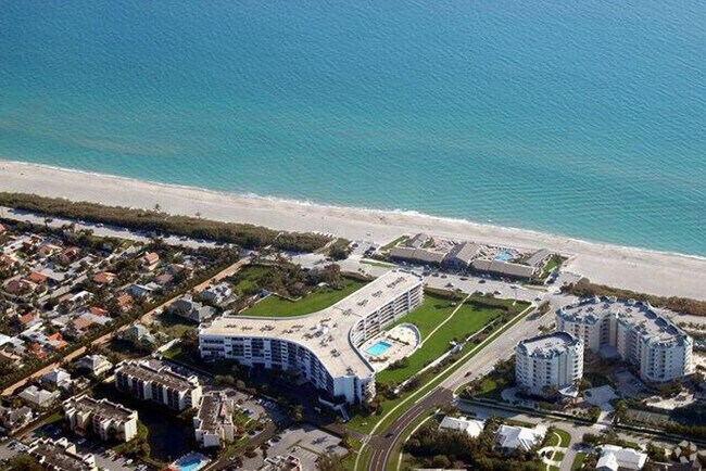 Building Photo - 1300 A1A Jimmy Buffett Mem Hwy Unit 523 Rental