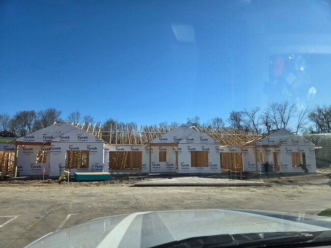 Photo - Pre-Leasing Now: Buffalo Ridge Townhomes | 2 Bed, 2 Bath, Attached Garage Unit B