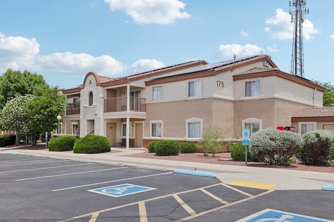 Building Photo - Copper Canyon
