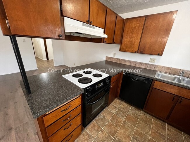 Photo - 1120 N 6th St