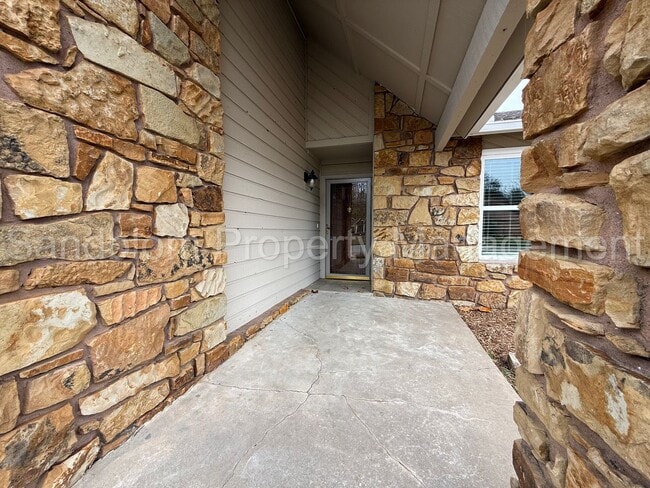 Photo - For Lease | Broken Arrow | Available Now!