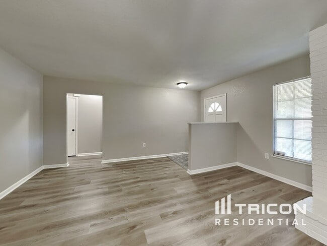 Photo - 3701 Sapphire Ln