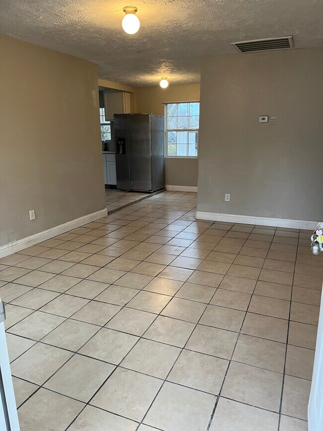 Entryway - 6835 Saint Augustine St