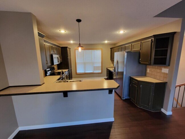Photo - 2208 Thistle Cir
