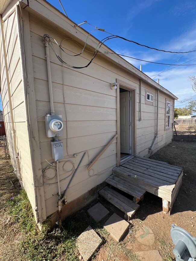 Photo - Cozy 1 bedroom back house