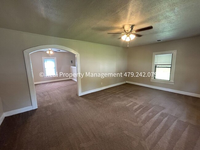 Photo - 2705 Jenny Lind Rd