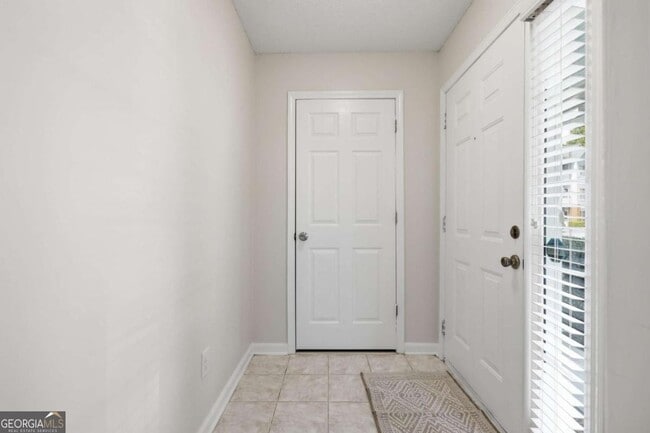 Photo - 701 Vinings Forest Ln