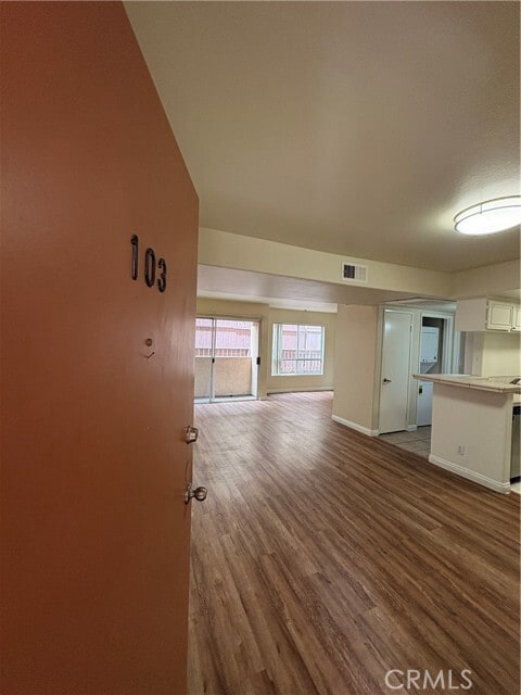 Building Photo - 5060 Kester Ave Unit 103