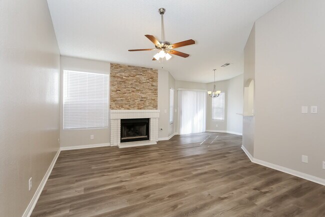 Photo - 736 Rusty Spur Dr