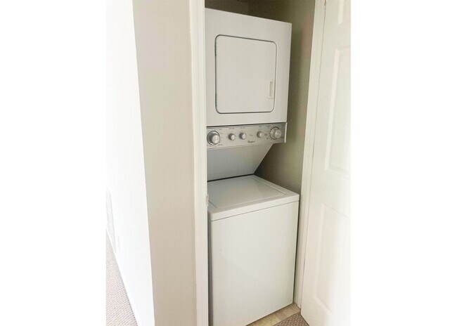 Photo - 3227 Bishop St Unit 3227-08