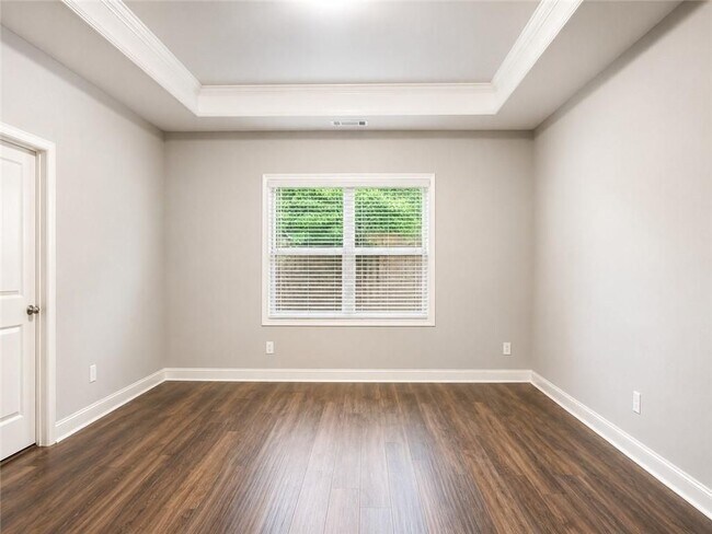 Photo - 2559 Irwell Way