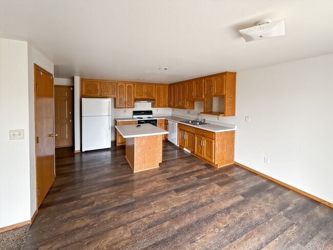 Photo - 3 Bed 2.5 Bath Executive Duplex in DePere