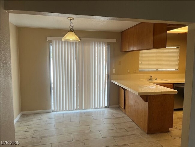 Photo - 368 Abbington St