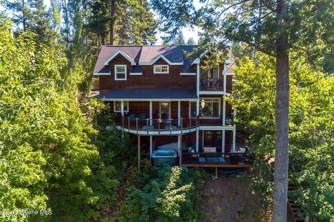 Beautiful Lakefront Home on Twin Lakes - Beautiful Lakefront Home on Twin Lakes