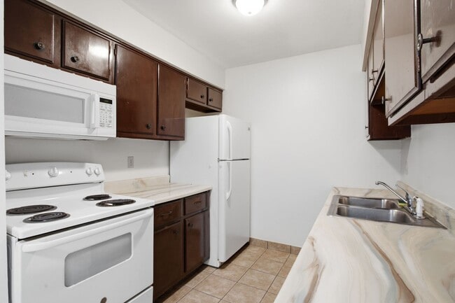 Photo - 825 S Grand Ave Unit Apt 1