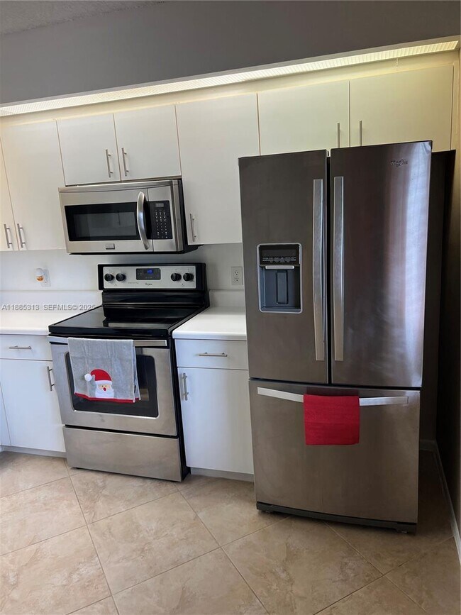 Photo - 12550 SW 15th St Unidad 307E