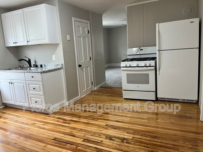 Photo - 308 Bartlett St Unidad 3