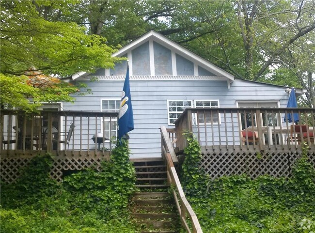 Building Photo - 27 Lakeview Dr NE Rental