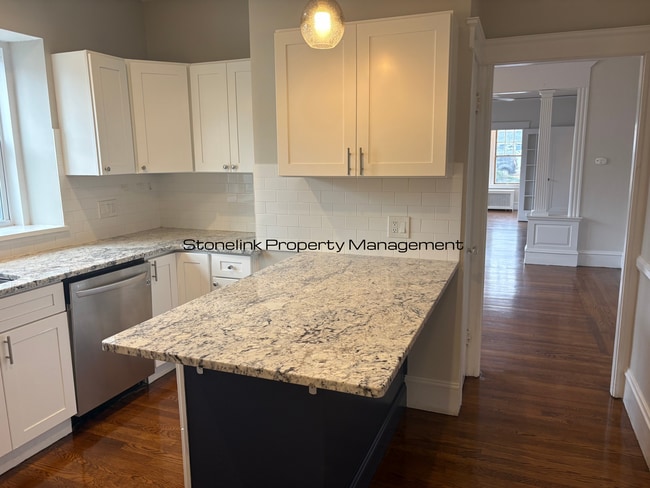 Photo - 108-110 Narragansett Street Unit 110