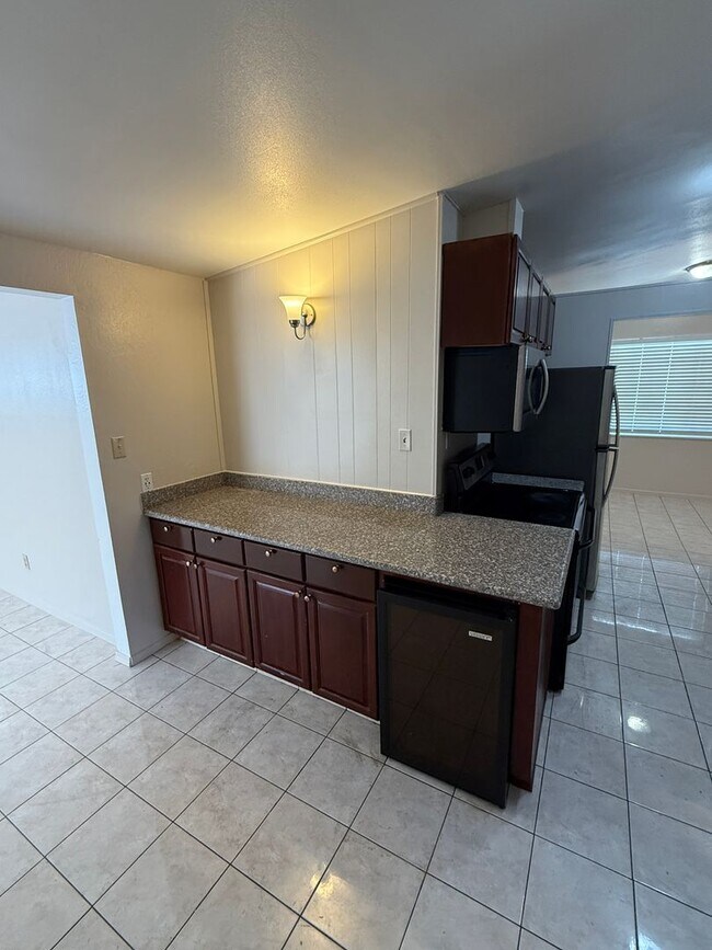Photo - 36756 Charles St