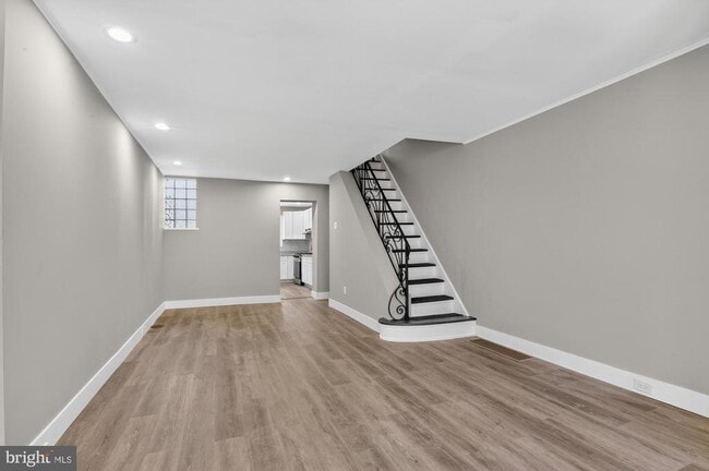 Photo - 2422 S Iseminger St