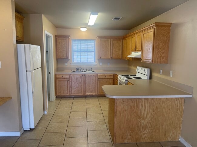 Photo - 44611 Crisp Rd Unit B