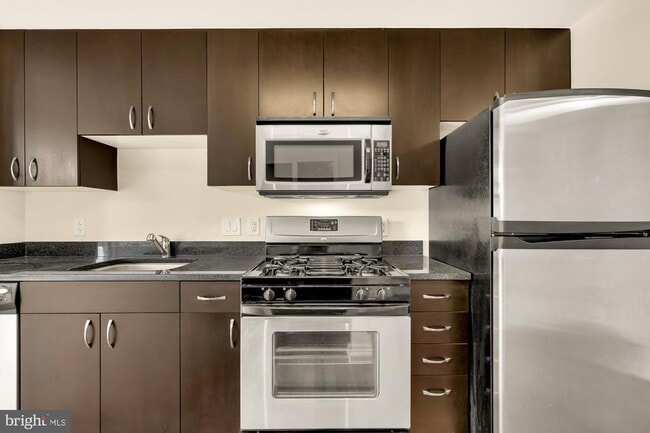 Photo - 475 K St NW Unit 1123