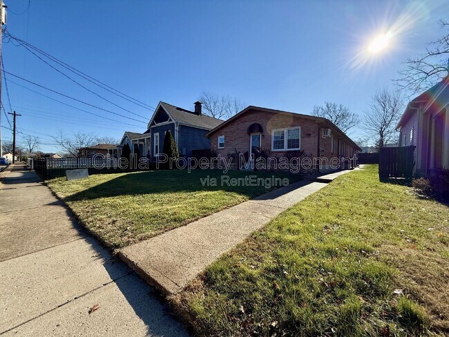 Photo - 924 Boscobel St