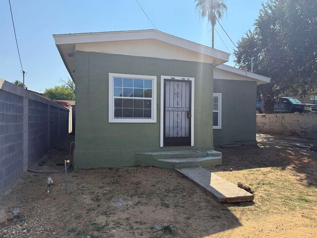 Photo - 3217 Diaz St