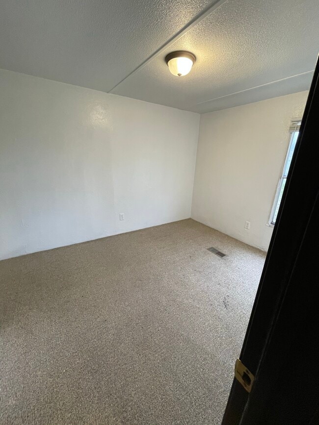 Photo - 308 Ripley Trailer