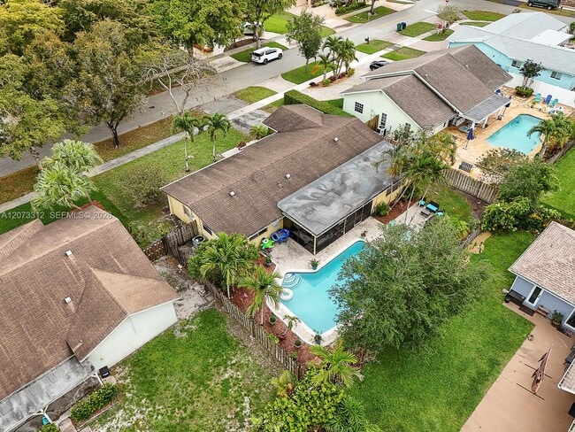 Photo - 5009 SW 104th Ave