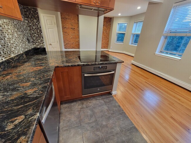 Photo - 390 Riverway Unit 16