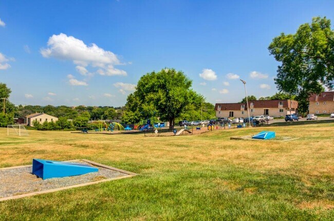 Curren Terrace Apartment Homes