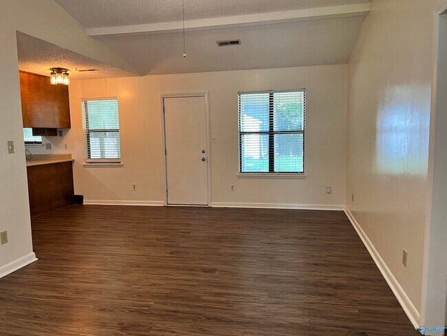 Photo - 9718 Wallwood Dr SE