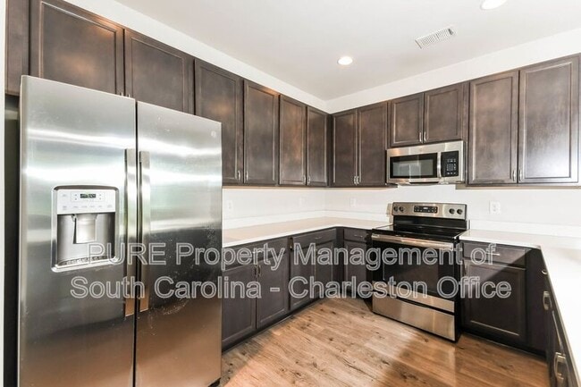 Photo - 7833 Montview Rd