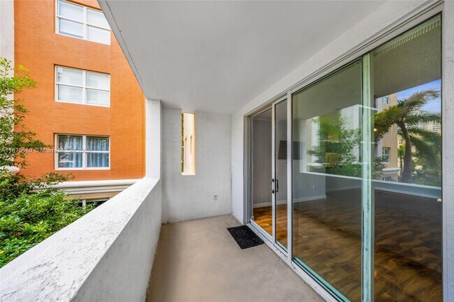 Photo - 17125 N Bay Rd Unit 3301