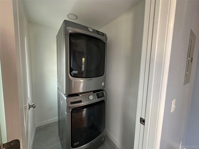 Photo - 65 New York Ave Unit # B