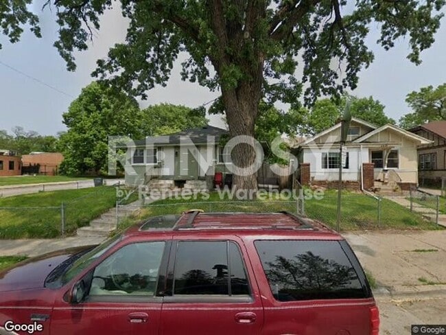 Photo - 2330 N Irving Ave