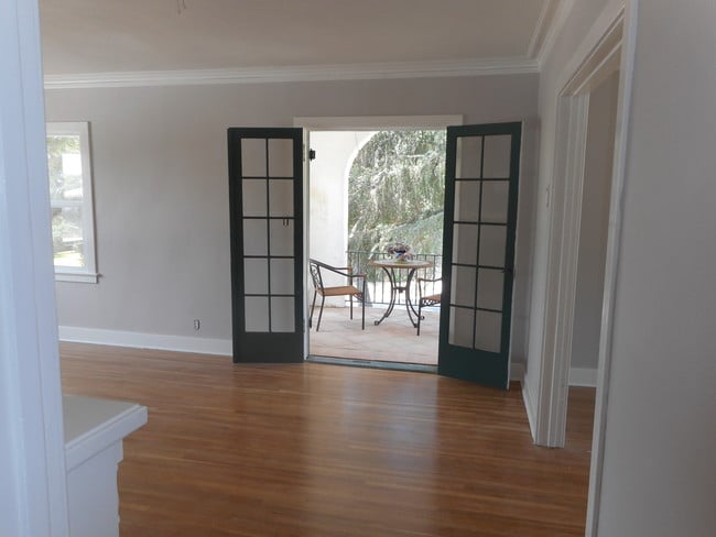 Photo - 1404 N Holliston Ave