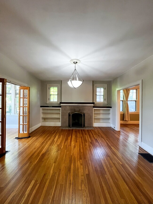 Great Room View 1 - 1346 Delta Ave Unit Second Floor