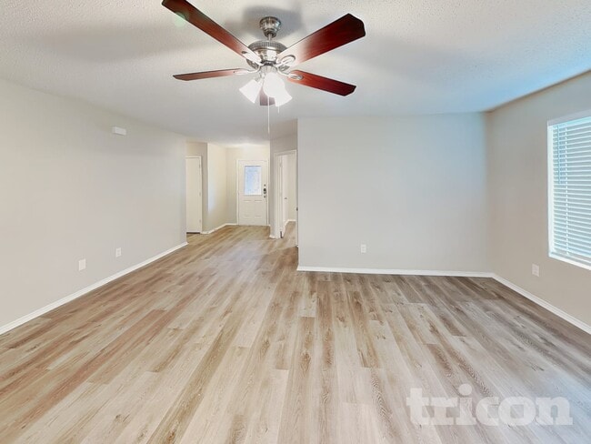 Photo - 196 Brandie Mac Ln