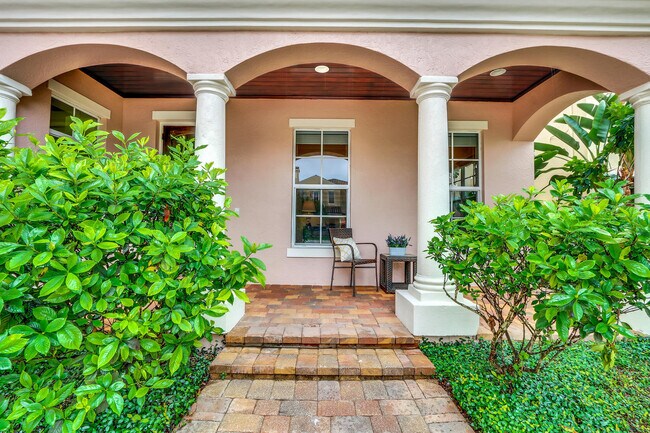 Photo - 128 Tulip Tree Ct