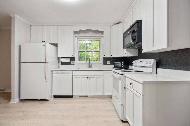 Photo - Chapel Hill Ranch Lakeshore community