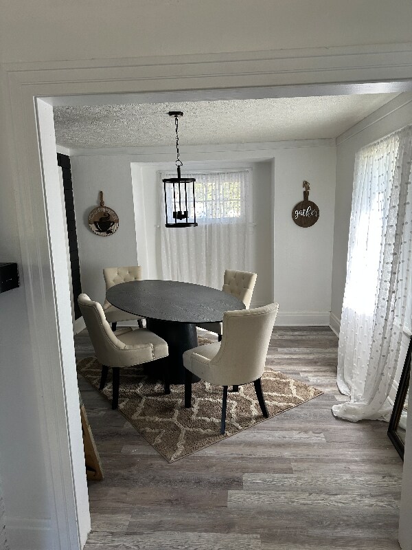 Photo - 105 W Siebenthaler Ave